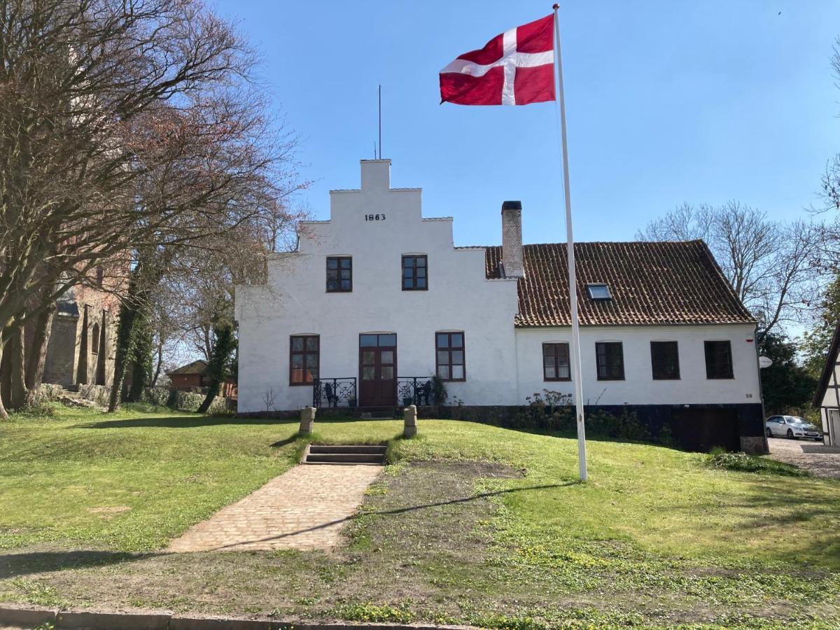Skelby Praestegaard Gedser Exteriör bild